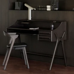 Bureau Flow Gevernist Mahoniehout, 140 x 55cm, kleur Rose Brown