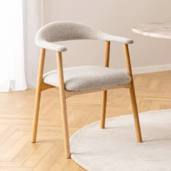 Eetkamerstoel Gerado Eikenhout en bouclé