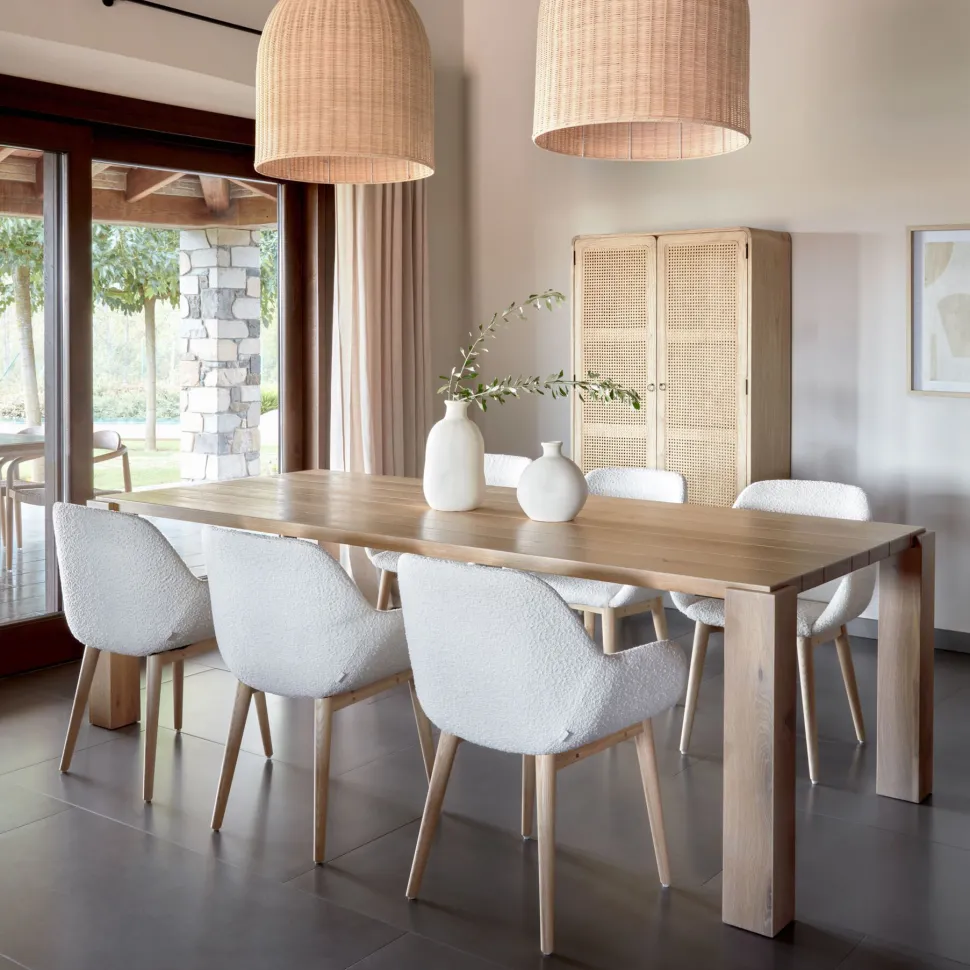 Eettafel Deyanira Eiken