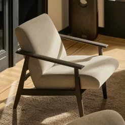 Fauteuil Aspekt Gevernist Teakhout en stof, kleur Warm Ash