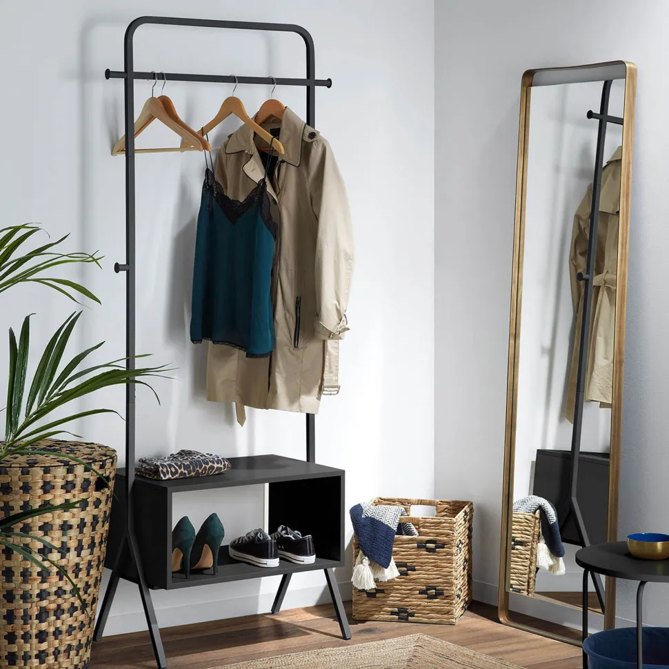 Kledingrek Celise kleur Zwart