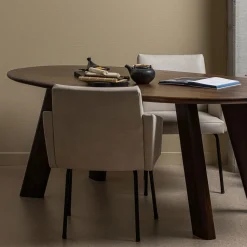 Organische Eettafel Roundly Mangohout, kleur Walnoot