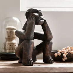 Ornament Do Nothing Mahoniehout, 30cm hoog