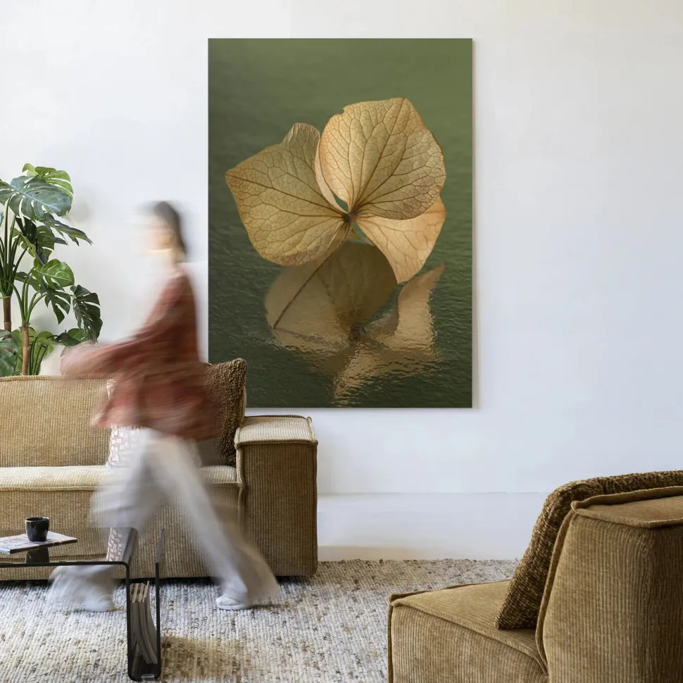 Wandkleed Leaf Me: In Reflection in maat en frame naar keuze