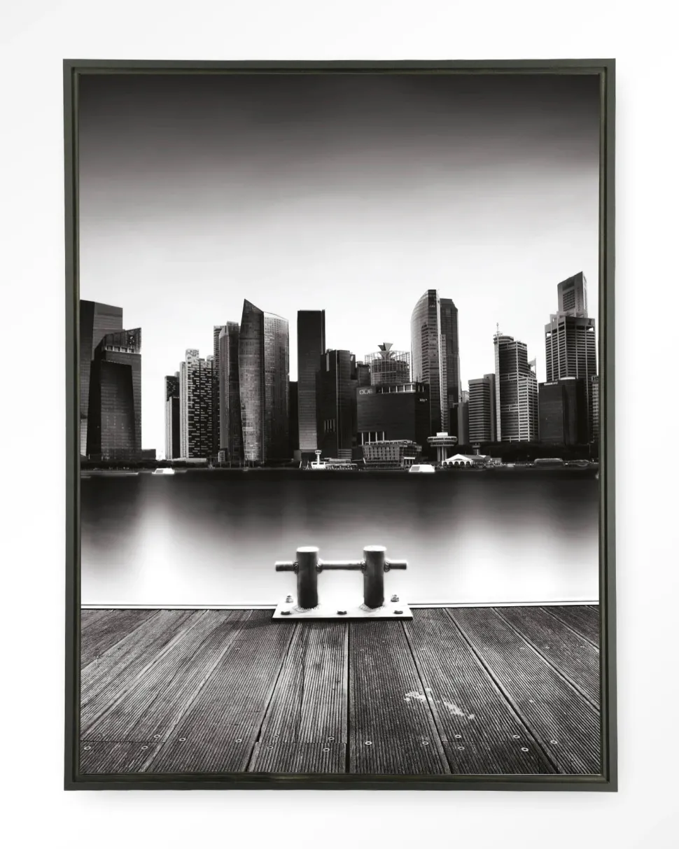 Wandkleed Momentarily Silent in maat en frame naar keuze