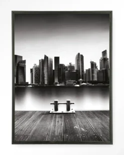 Wandkleed Momentarily Silent in maat en frame naar keuze