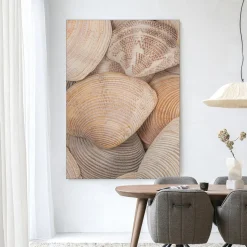 Wandkleed Tijdloze Rust: In Een Zee Van Schelpen in maat en frame naar keuze
