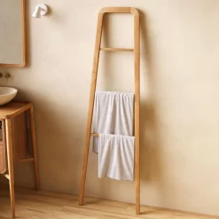 Wandrek Uliana Teakhout